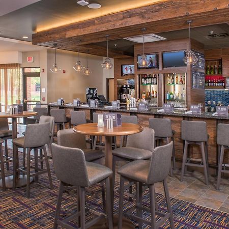 Courtyard By Marriott Shippensburg Hotell Exteriör bild