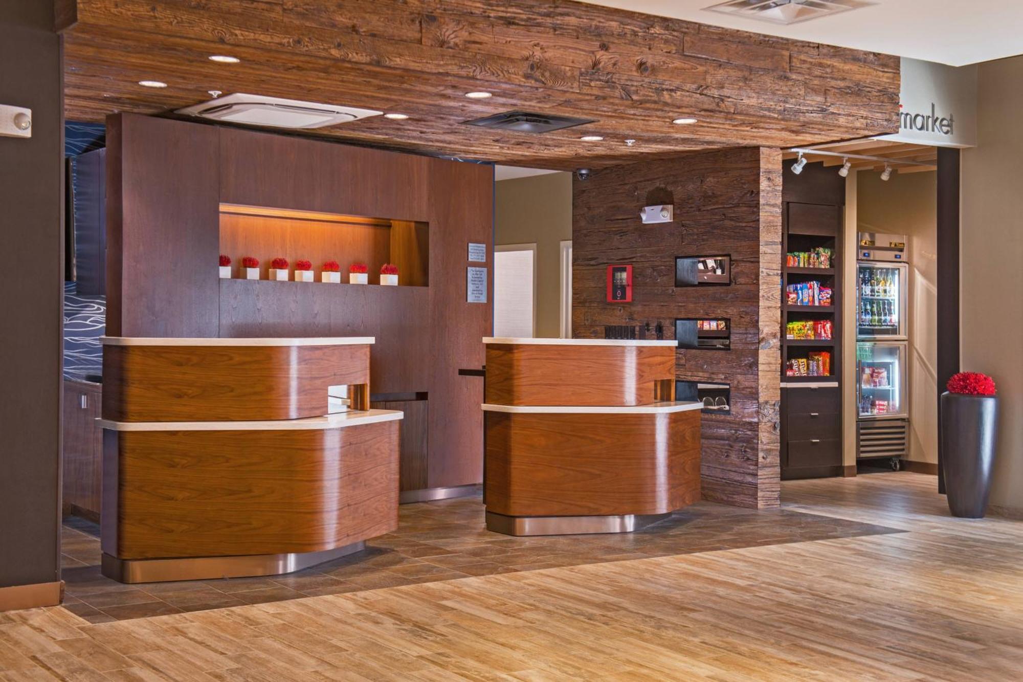 Courtyard By Marriott Shippensburg Hotell Exteriör bild