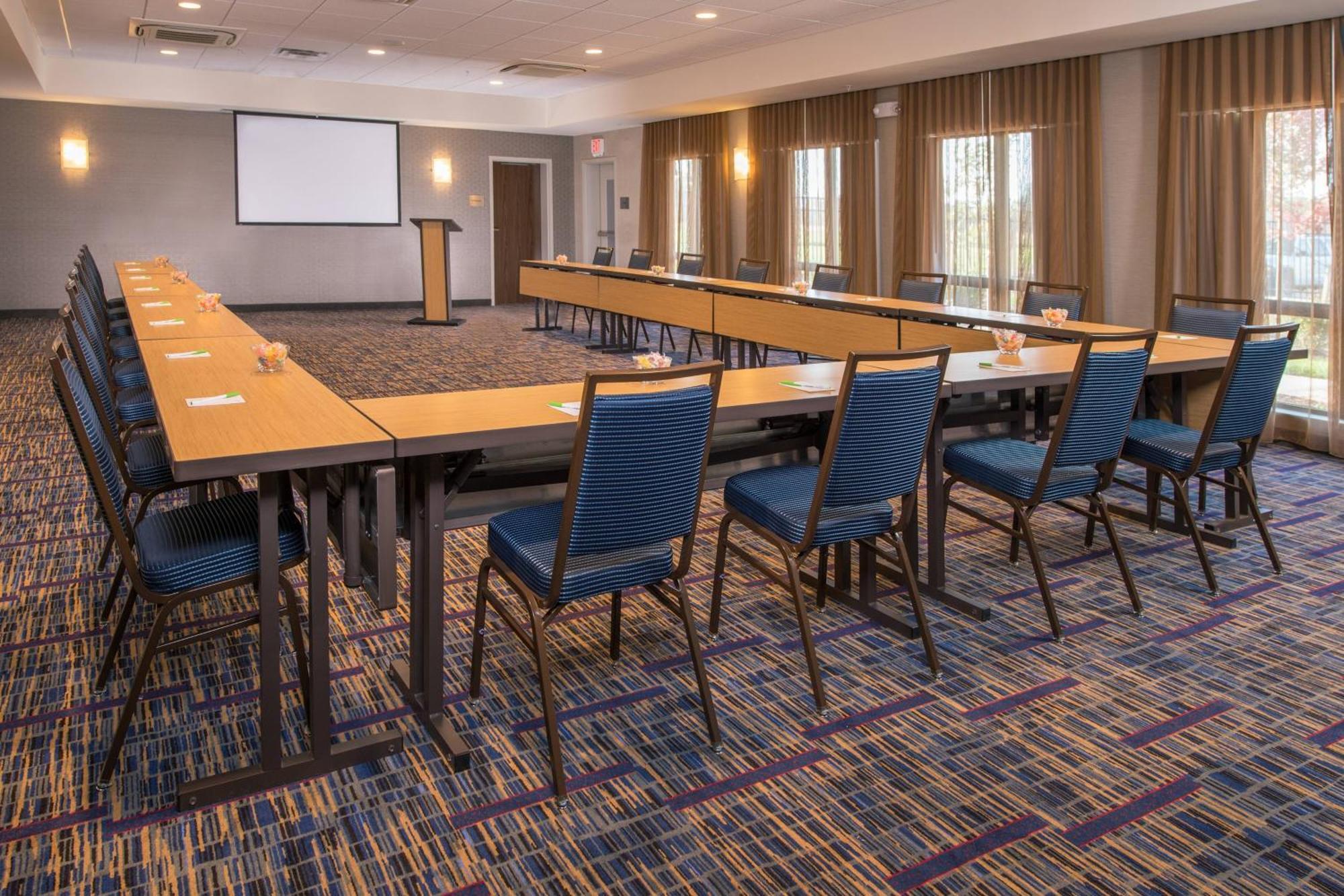 Courtyard By Marriott Shippensburg Hotell Exteriör bild