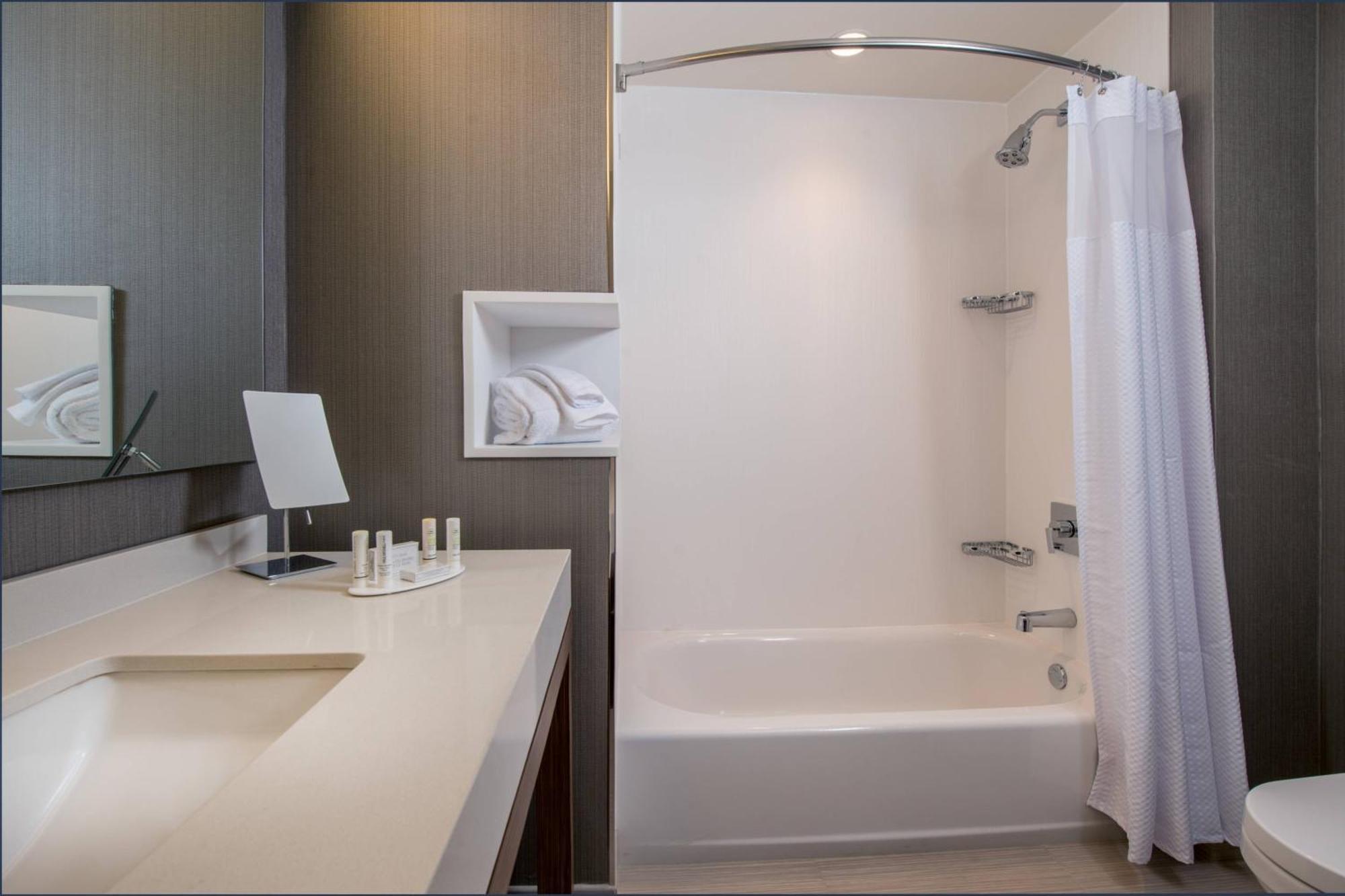 Courtyard By Marriott Shippensburg Hotell Exteriör bild