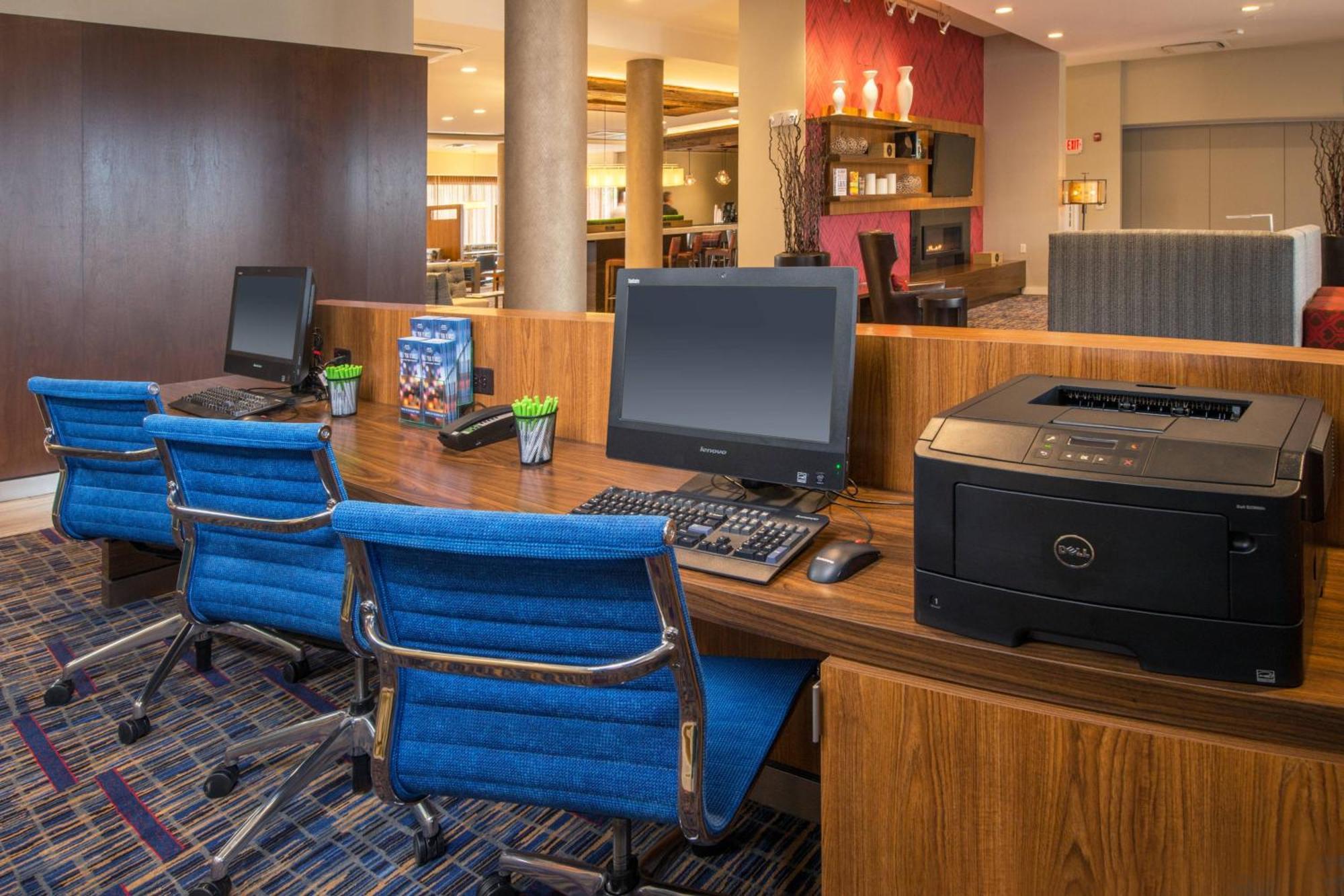 Courtyard By Marriott Shippensburg Hotell Exteriör bild