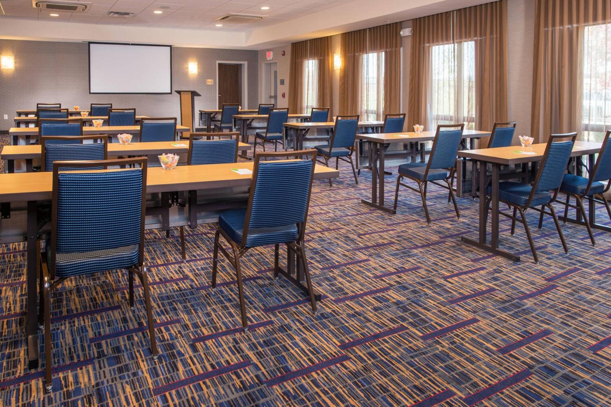 Courtyard By Marriott Shippensburg Hotell Exteriör bild