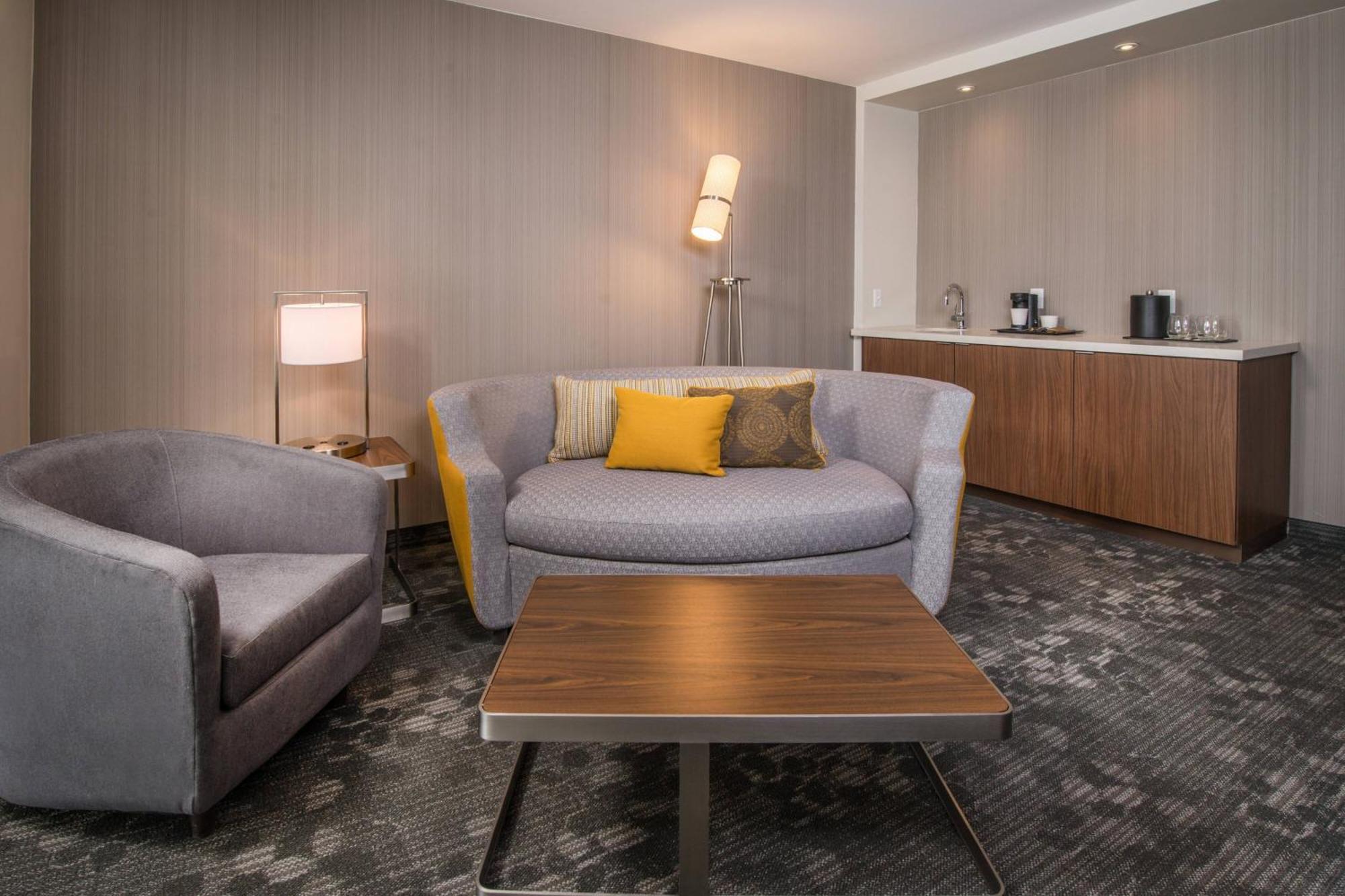 Courtyard By Marriott Shippensburg Hotell Exteriör bild